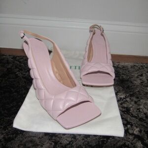 Brand newBottega Veneta $1250 Pink Padded Quilted Slingback SANDAL 41